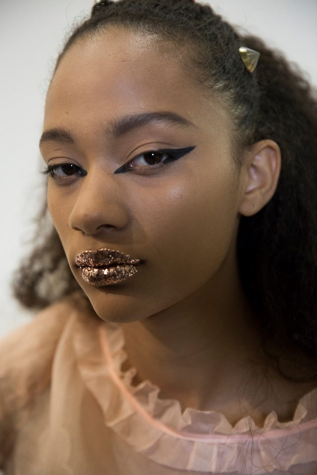 Backstage at Fendi SS17 MFW Dazed 13