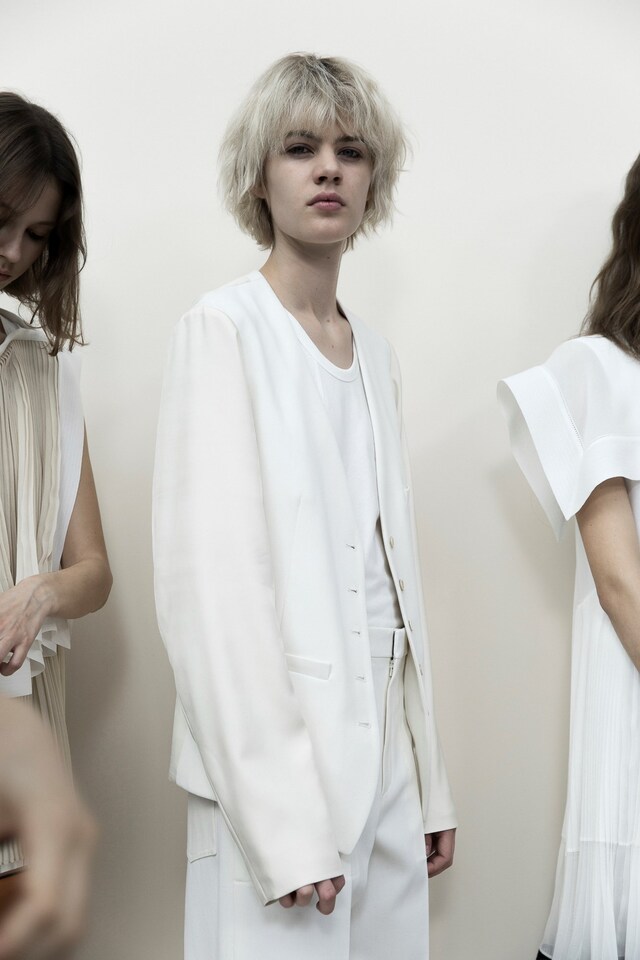 Backstage at Chloé SS17 PFW Dazed 21