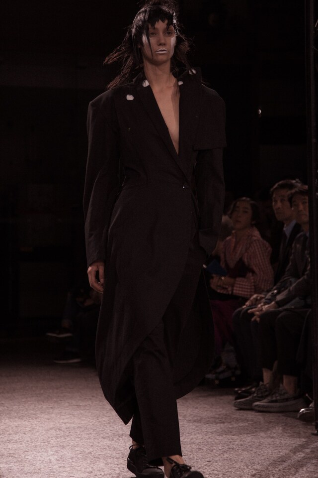 Yohji Yamamoto SS17 PFW Womenswear Dazed 16