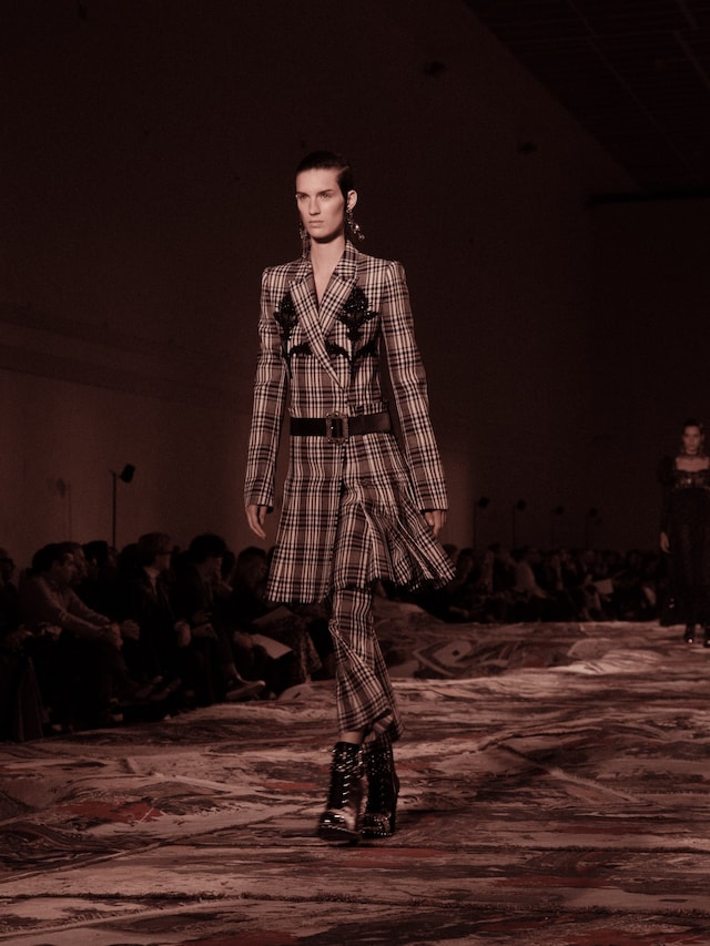 Alexander McQueen SS17 PFW Womenswear Dazed 21