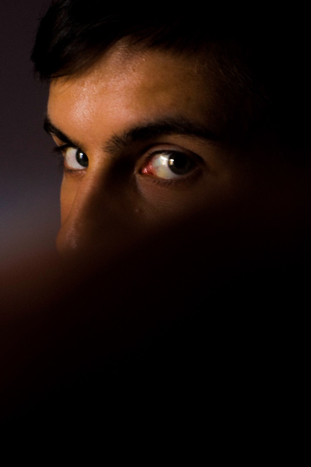 Home Matt Lambert Grindr 8