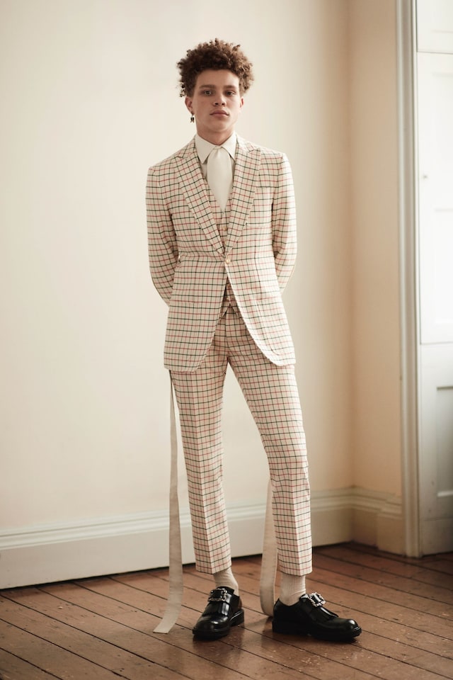 Alexander McQueen AW17 Ethan James Green 22