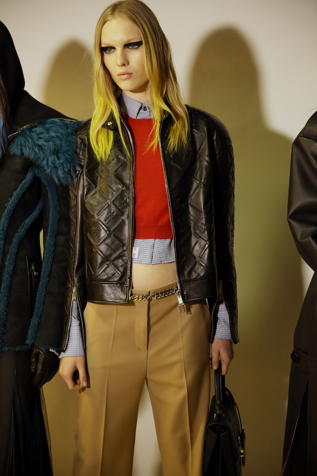 Versace AW17 womenswear milan mfw dazed 14