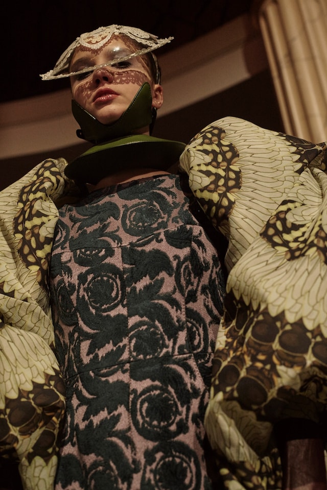 Undercover AW17 dazed pfw 14