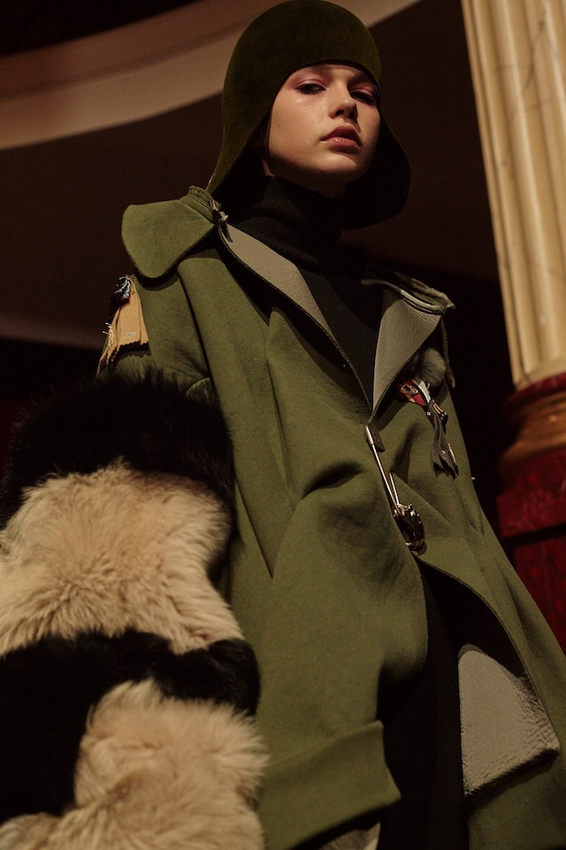 Undercover AW17 dazed pfw 20