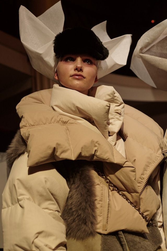 Undercover AW17 dazed pfw 17