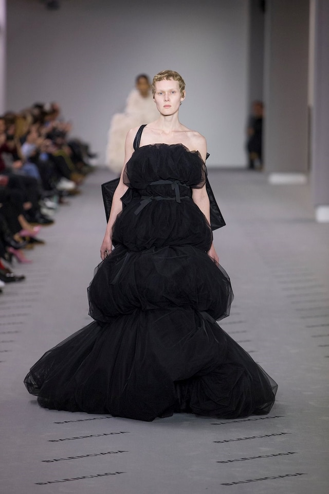 Balenciaga AW17 womenswear paris dazed 2