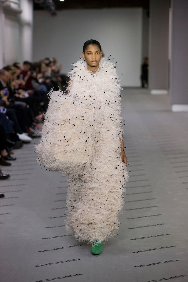 Balenciaga AW17 womenswear paris dazed 3