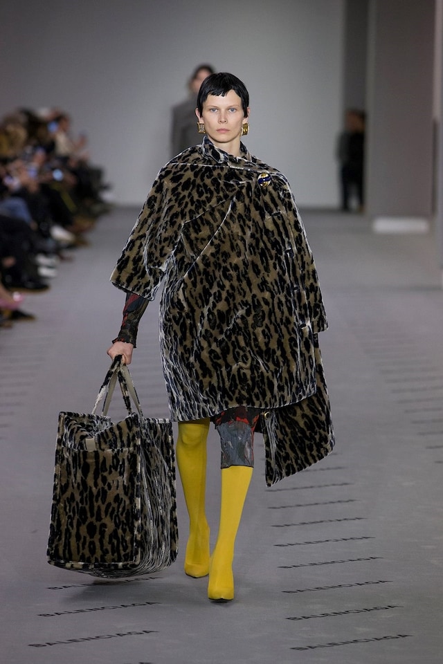 Balenciaga AW17 womenswear paris dazed 12