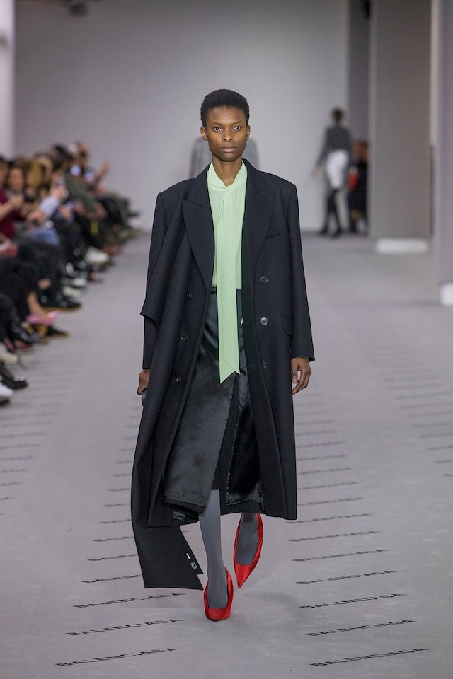 Balenciaga AW17 womenswear paris dazed 28