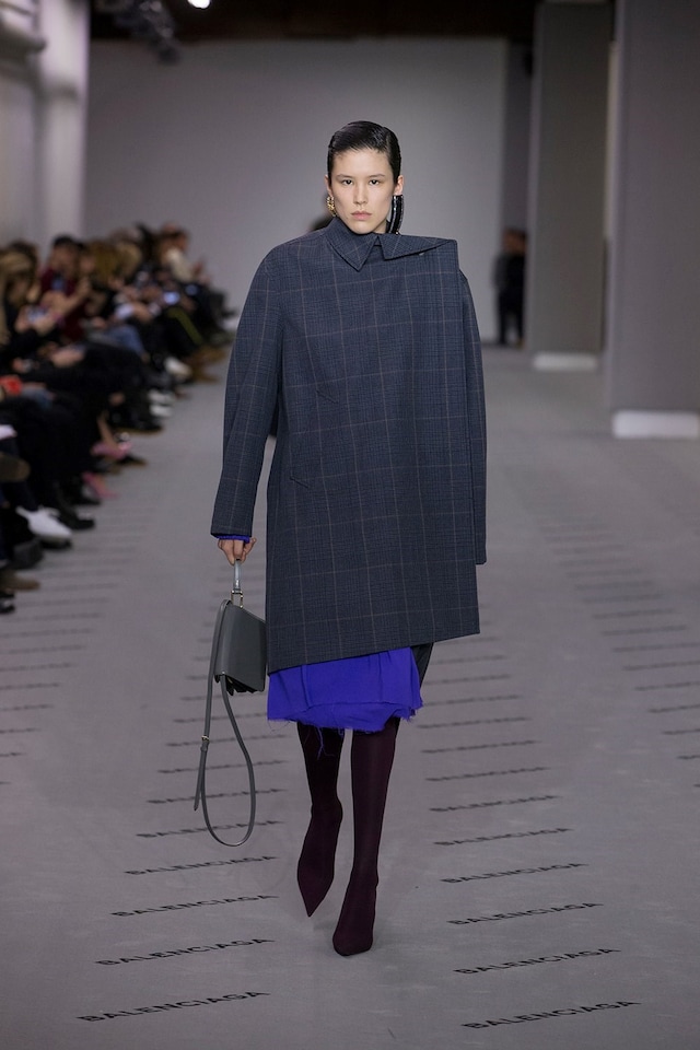 Balenciaga AW17 womenswear paris dazed 29