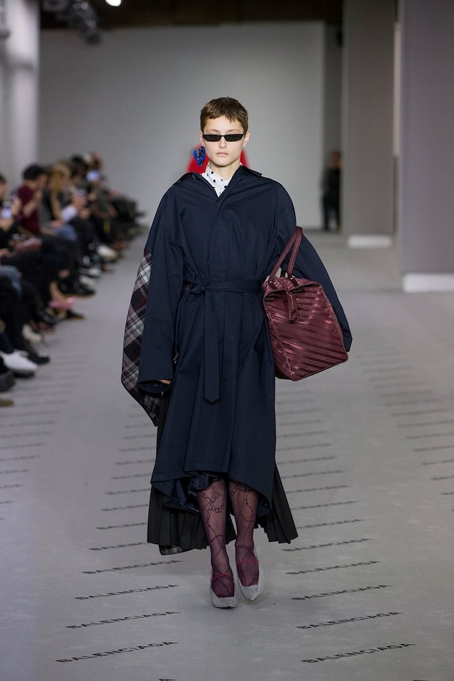 Balenciaga AW17 womenswear paris dazed 36