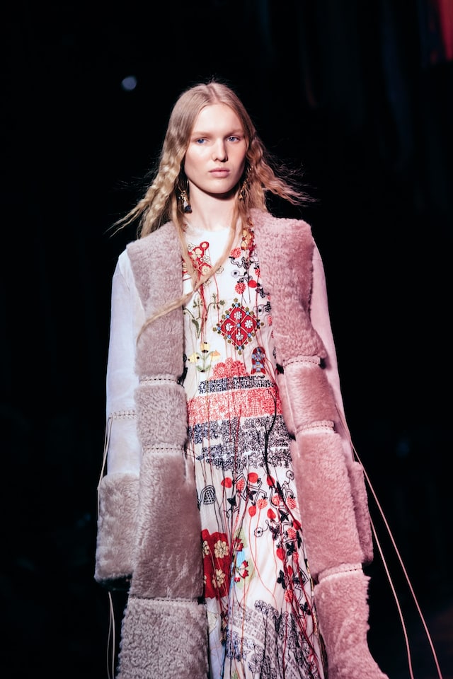 Alexander McQueen AW17 womenswear paris dazed 11