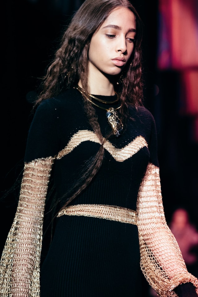 Alexander McQueen AW17 womenswear paris dazed 16