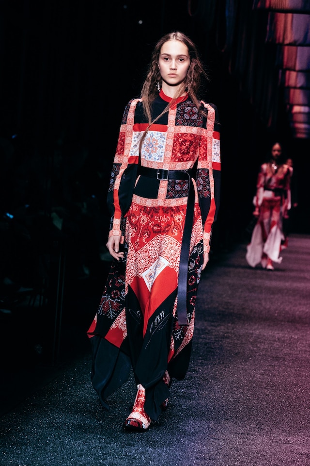 Alexander McQueen AW17 womenswear paris dazed 18