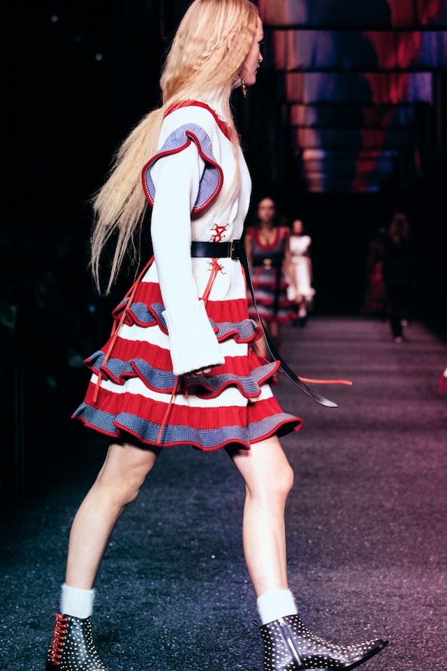 Alexander McQueen AW17 womenswear paris dazed 29