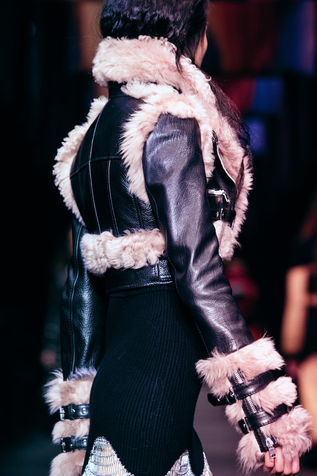 Alexander McQueen AW17 womenswear paris dazed 32