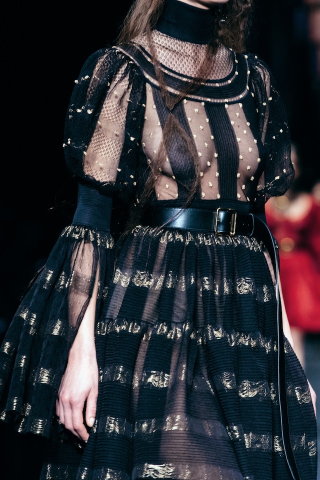 Alexander McQueen AW17 womenswear paris dazed 33