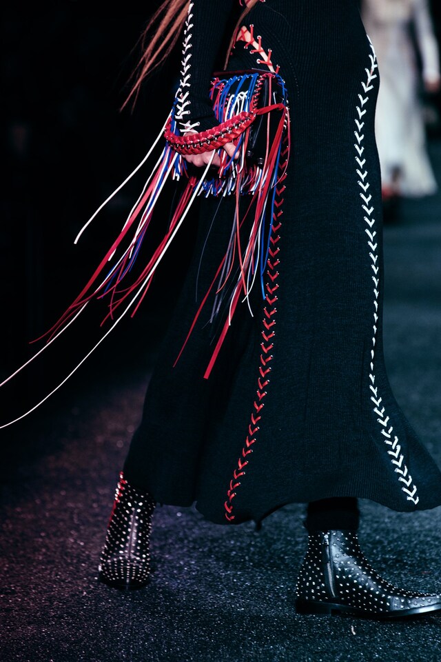 Alexander McQueen AW17 womenswear paris dazed 35