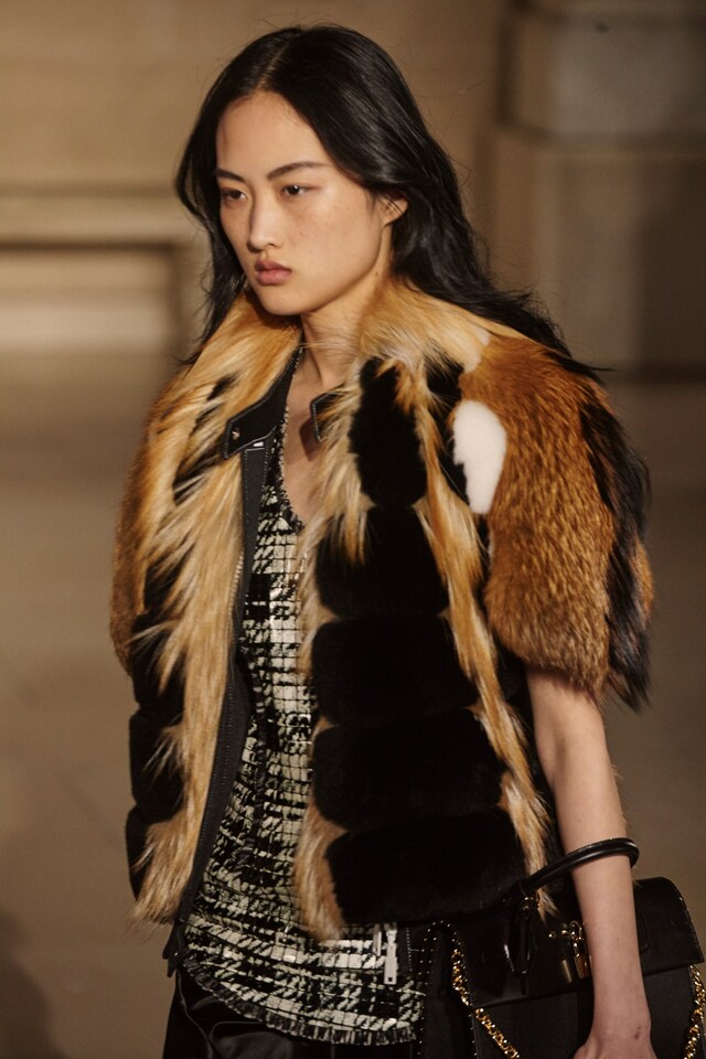 Louis Vuitton AW17 womenswear paris dazed 17