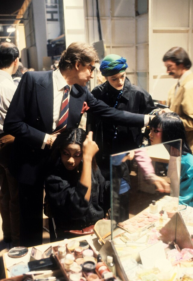 Yves Saint Laurent and Loulou de la Falaise (1979) 2