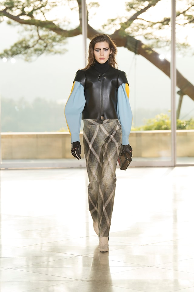 louis vuitton cruise japan kyoto miho museum 9