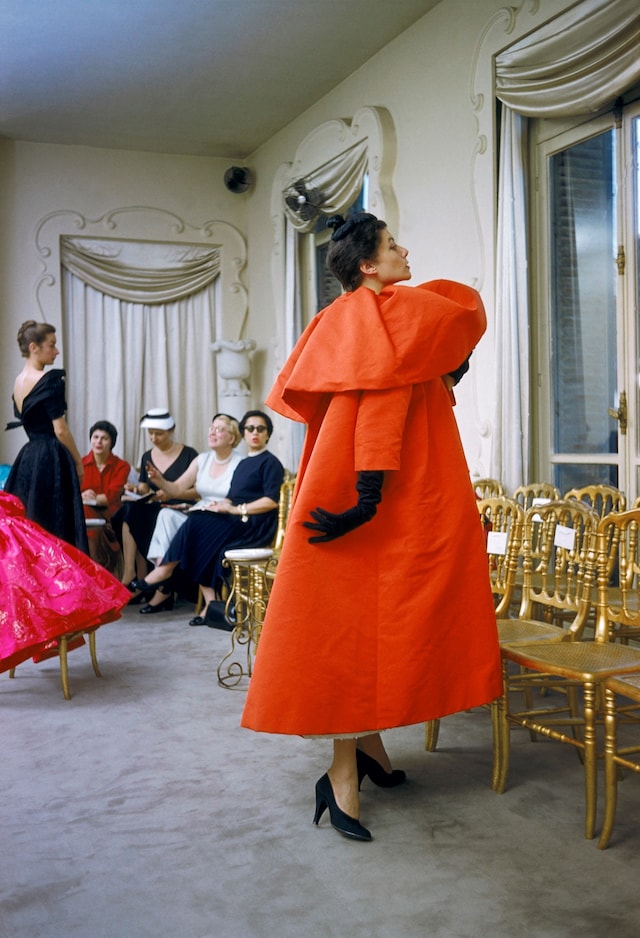 balenciaga shaping fashion cristobal v&amp;a museum exhibition 0