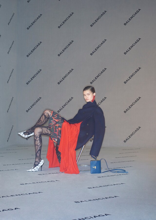 balenciaga campaign aw17 carpet logo johnny dufort 0