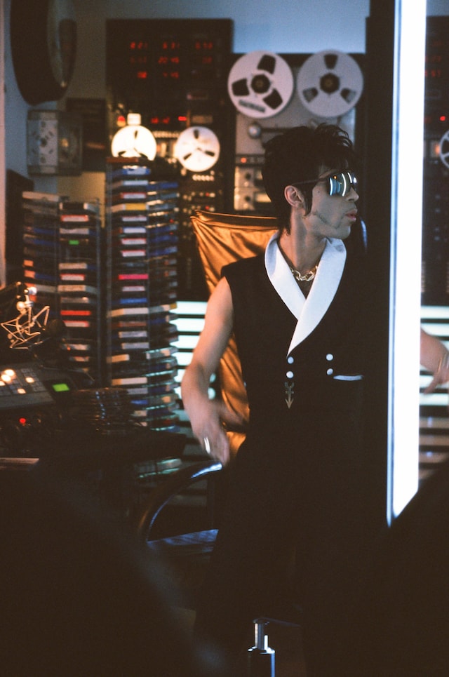 Prince Love Sign 15