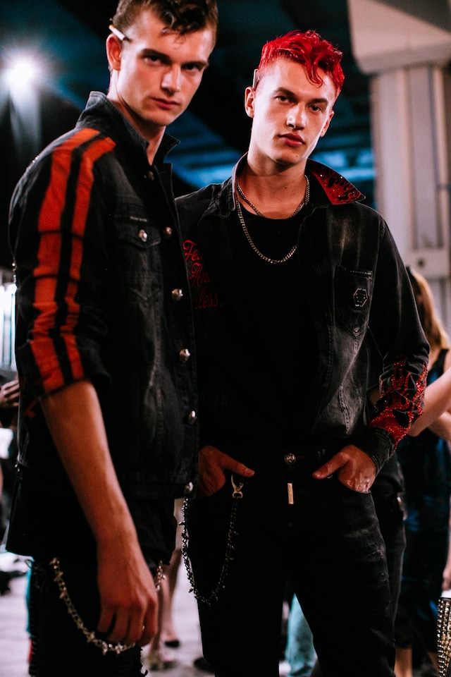 philipp plein ss18 show menswear milan grease motorbike cars 11