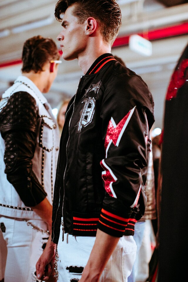 philipp plein ss18 show menswear milan grease motorbike cars 18