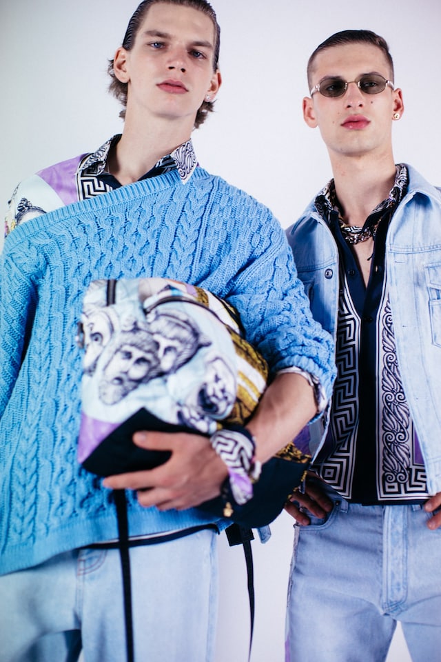 versace donatella gianni garden mansion ss18 show milan 1