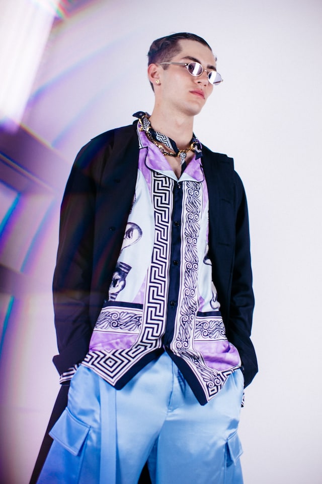 versace donatella gianni garden mansion ss18 show milan 13