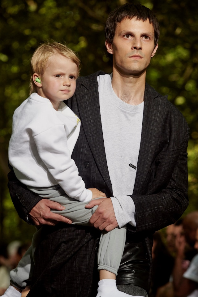 balenciaga ss18 menswear paris dads kids 8