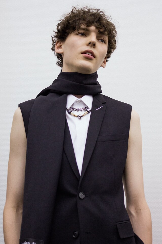 dior homme ss18 menswear paris show kris van assche 11