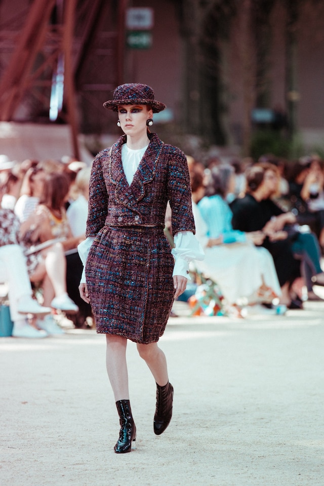 chanel couture aw17 paris karl lagerfeld eiffel tower 7