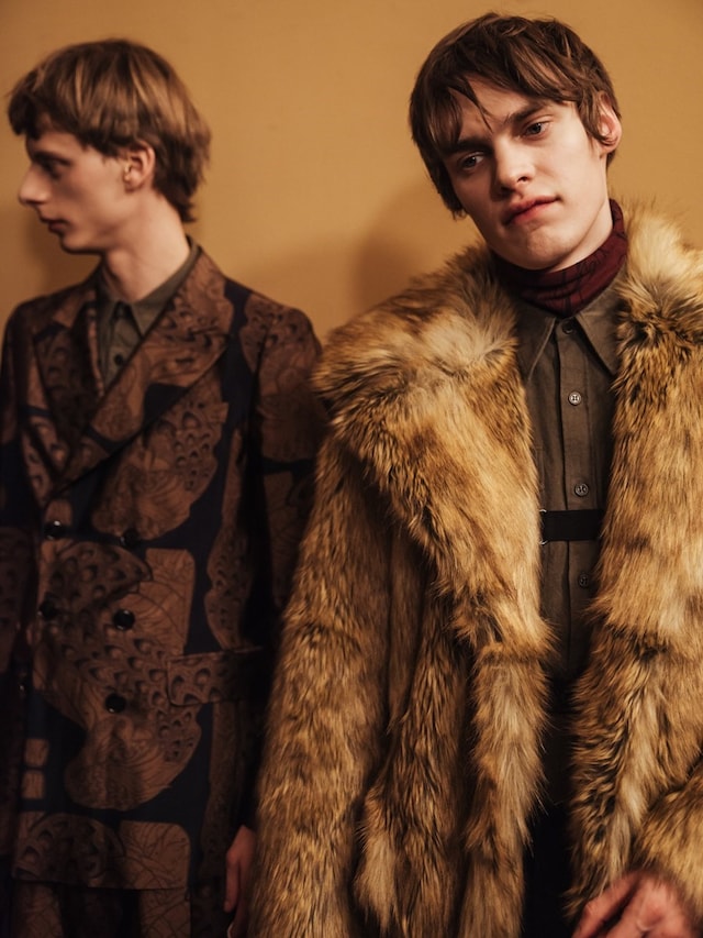 backstage photographer dries van noten fashion paris 25