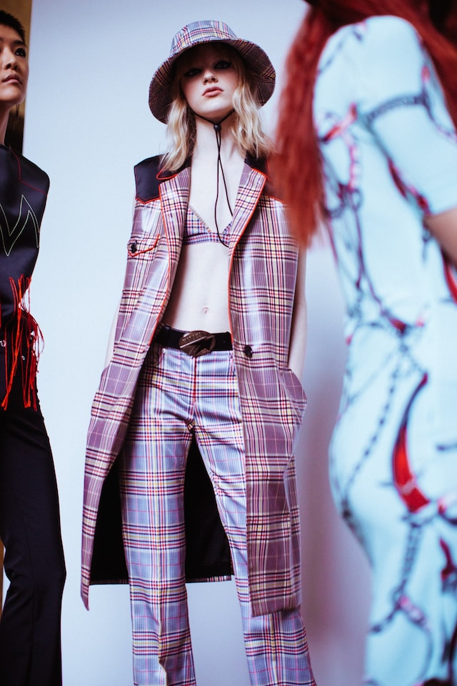 versus versace ss18 dontella csm london lfw 9