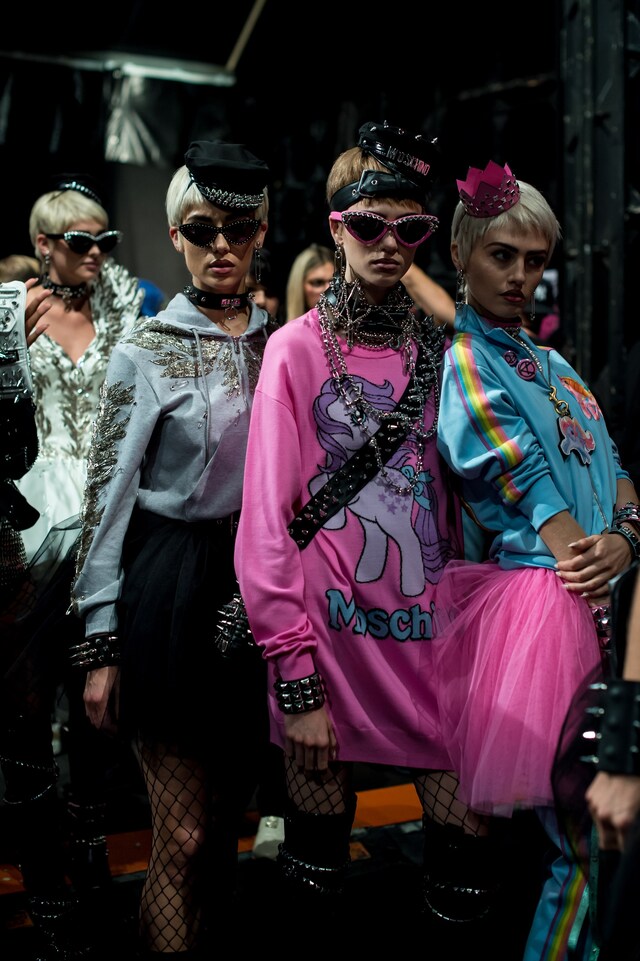 Moschino SS18 mfw milan jeremy scott 0