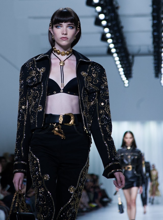 versace ss18 fashion milan mfw 25