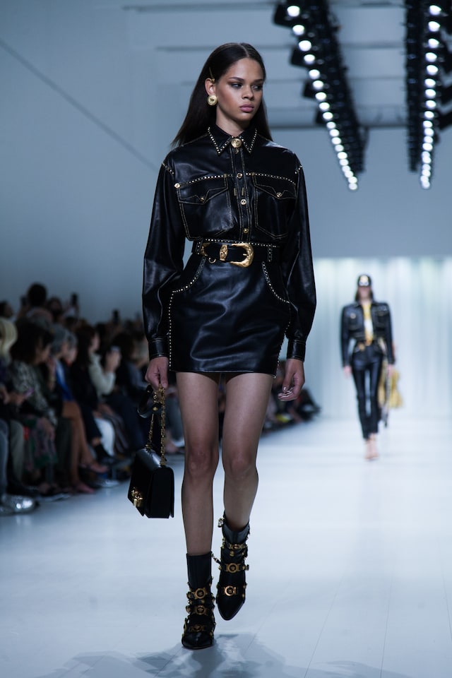 versace ss18 fashion milan mfw 27
