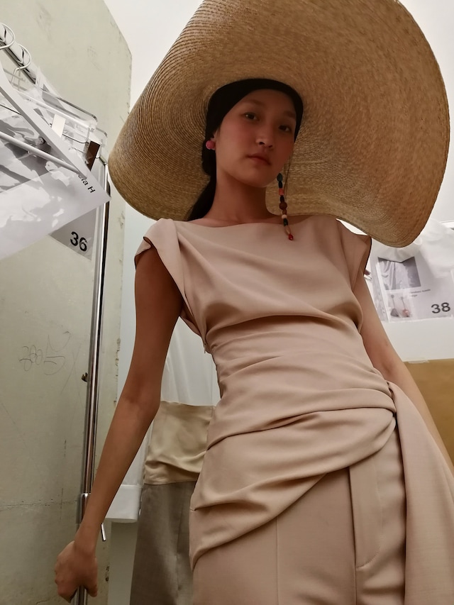 simon porte Jacquemus SS18 paris pfw 5