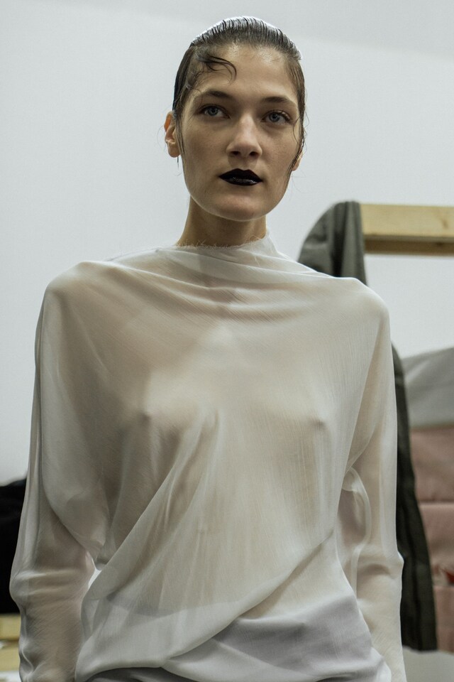 Yang Li SS18 pfw paris 7