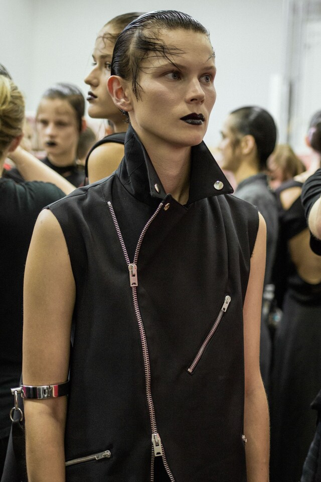 Yang Li SS18 pfw paris 11