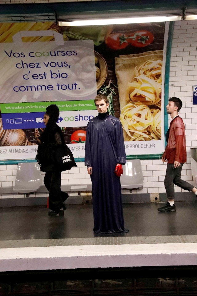 DUMITRASCU SS18 paris metro pfw fashion 3
