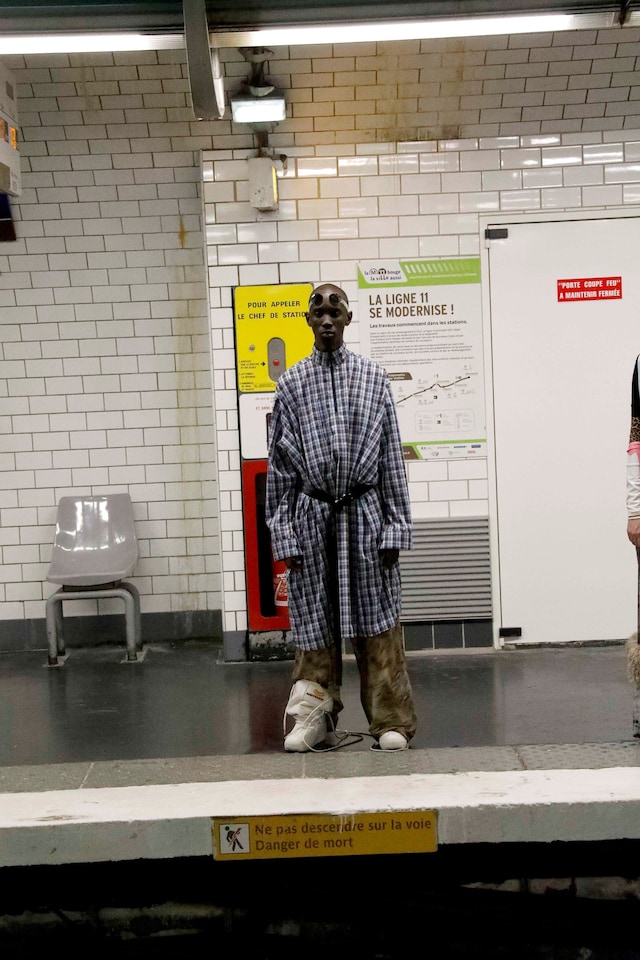 DUMITRASCU SS18 paris metro pfw fashion 12