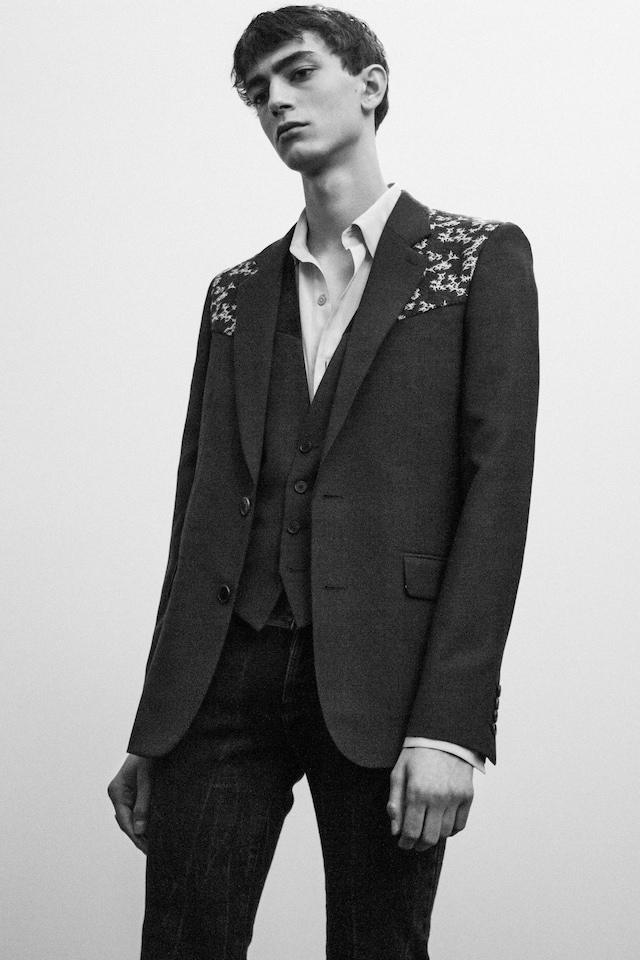 givenchy clare waight keller ss18 paris pfw 7