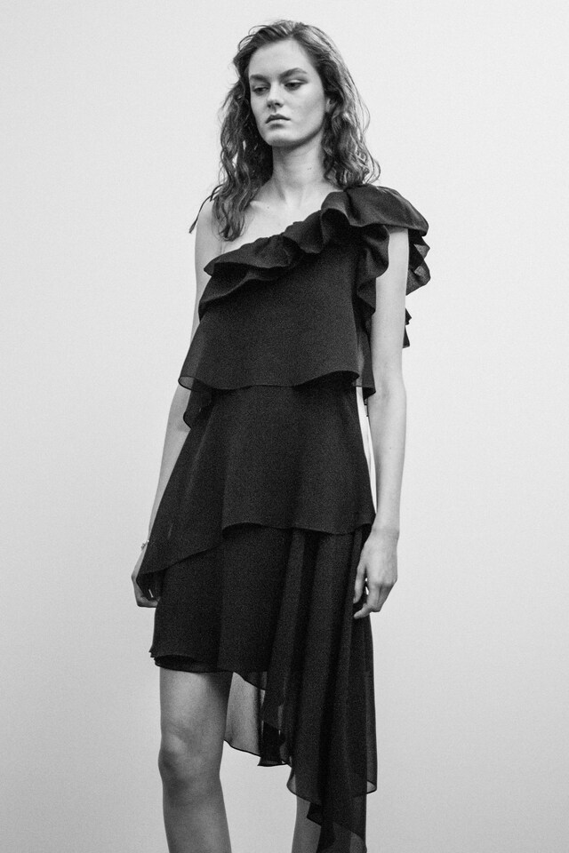 givenchy clare waight keller ss18 paris pfw 12