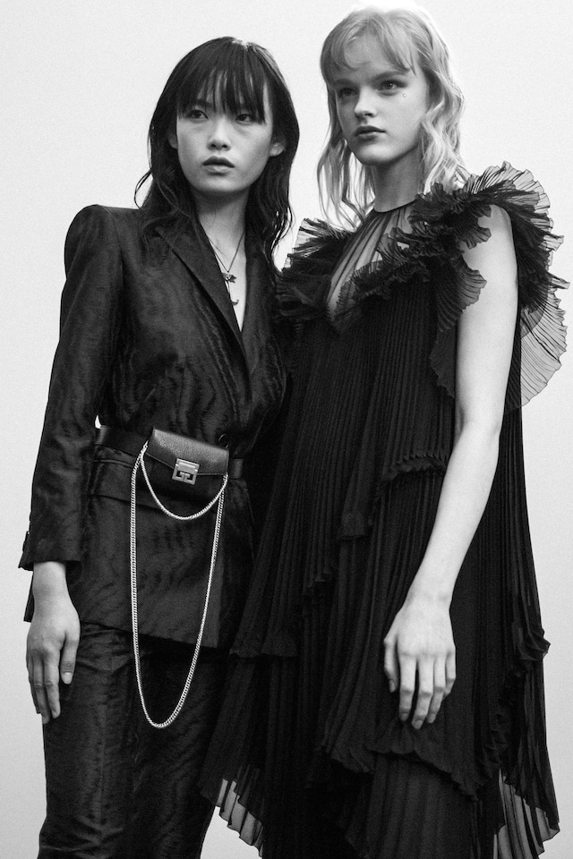 givenchy clare waight keller ss18 paris pfw 19