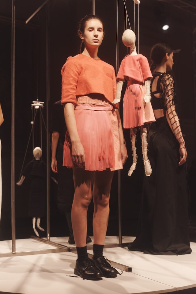 phoebe english v&amp;a fashion in motion raphael gallery 0